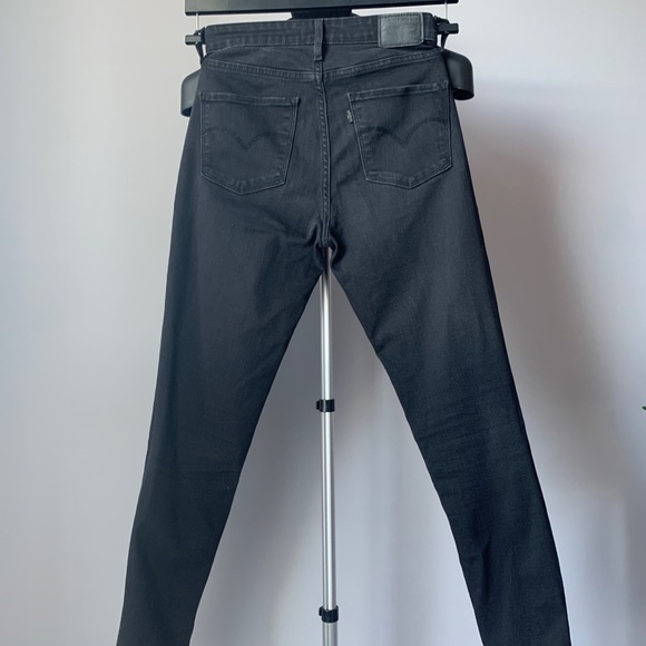 Levi’s 721 High Rise, Skinny Jean, Black Wash - Picture 4 of 5